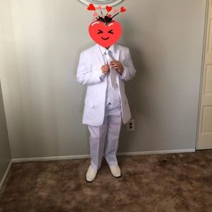 Boy's white suit